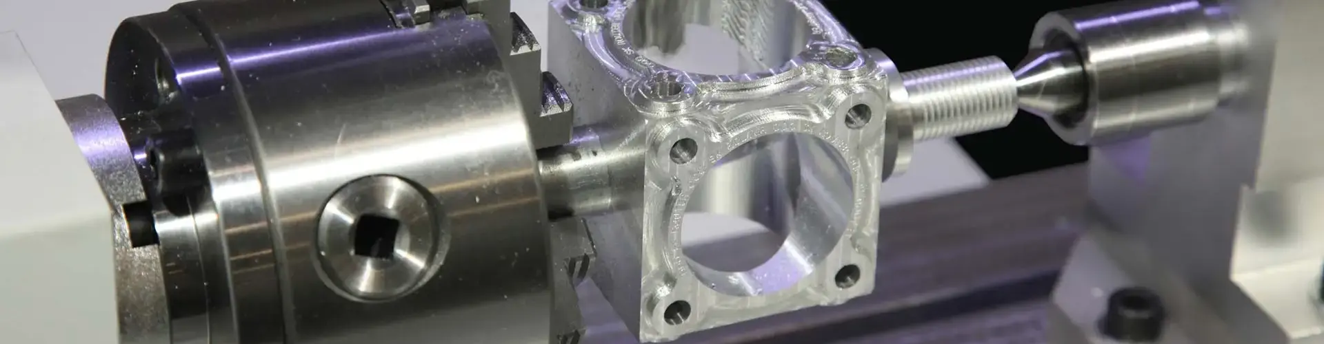 قطع غيار ماكينات CNC من الألومنيوم